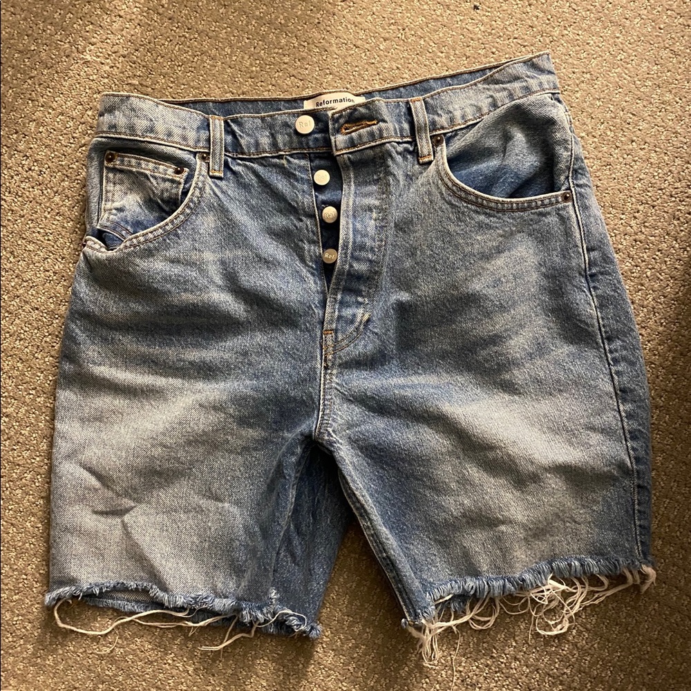 Raw hem midi shorts